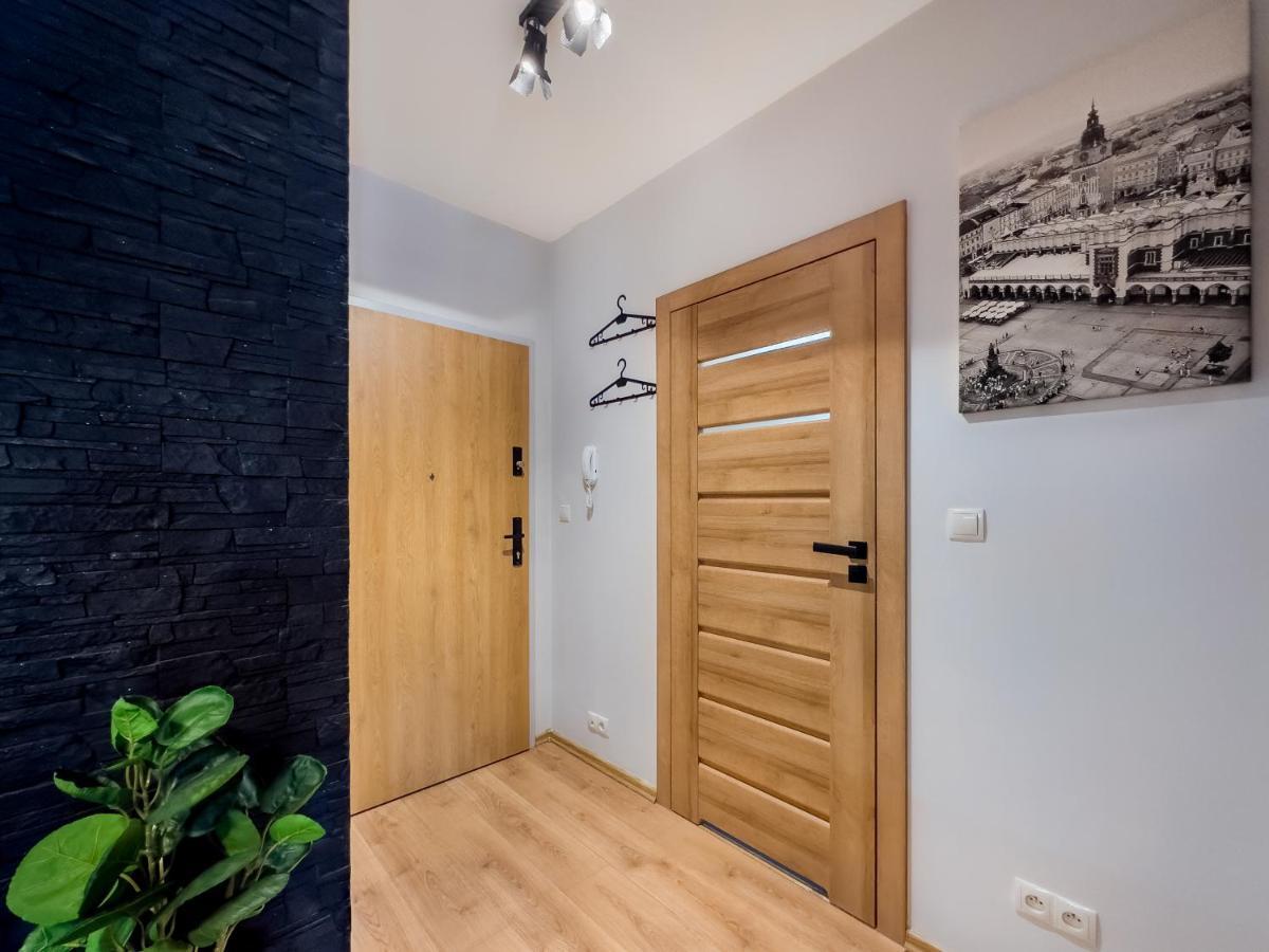 Apartament Z Duzym Tarasem W Centrum Krakowa Ngoại thất bức ảnh