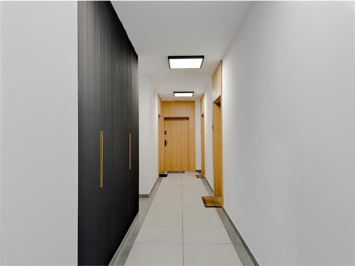 Apartament Z Duzym Tarasem W Centrum Krakowa Ngoại thất bức ảnh